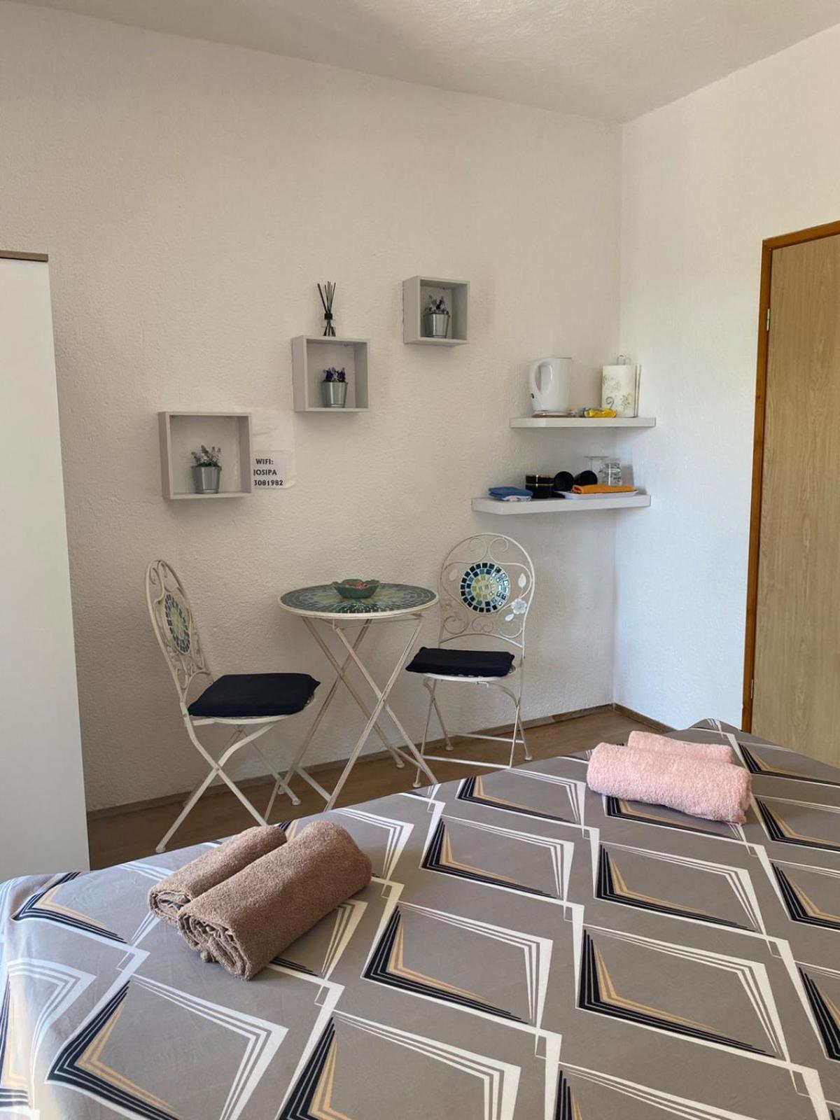 Room Josip Сень Экстерьер фото